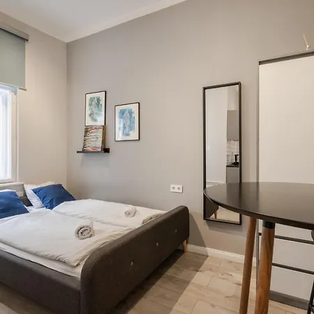 Kl31 - Location - Elegant Historic By Bqa Apartament