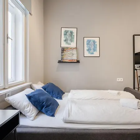 Kl31 - Location - Elegant Historic By Bqa Apartament